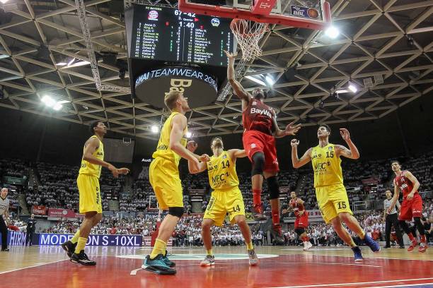 沙特后卫阿 沙特后卫阿