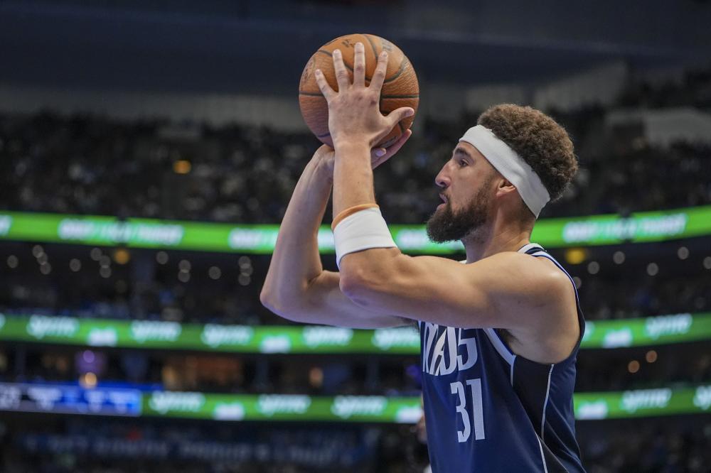 中通过假动 中通过假动